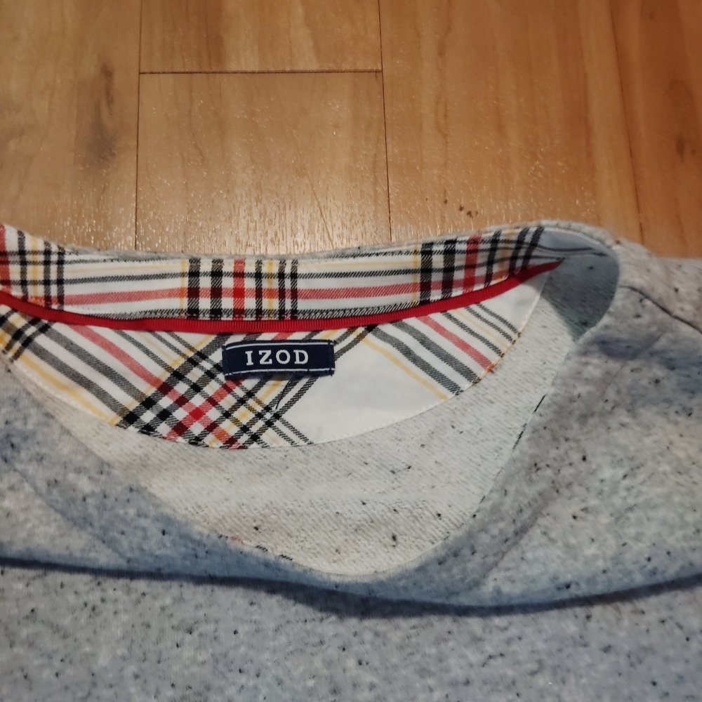 IZOD Speckled Gray Crewneck Sweater
